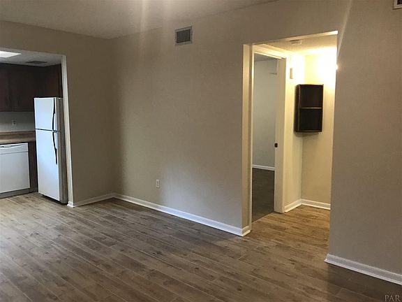 3rd image of 13528 Canal Dr APT A