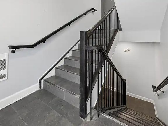 5th image of 340 Shakespeare St #2