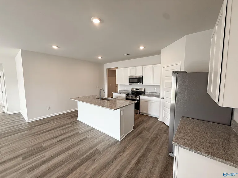 124 Betty Williams Dr — Photo 10