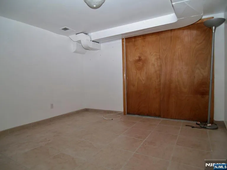 132 Queen Anne Rd #1 — Photo 8