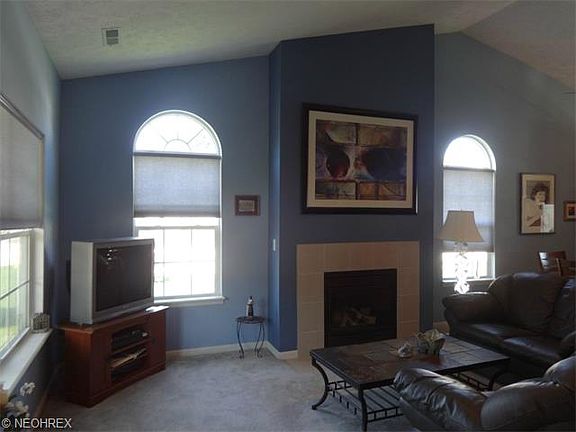 2nd image of 2570 Edgebrook Xing