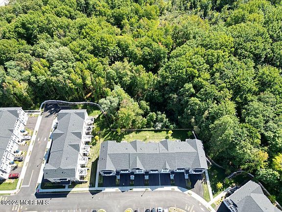 3rd image of 2502 Evans Ln