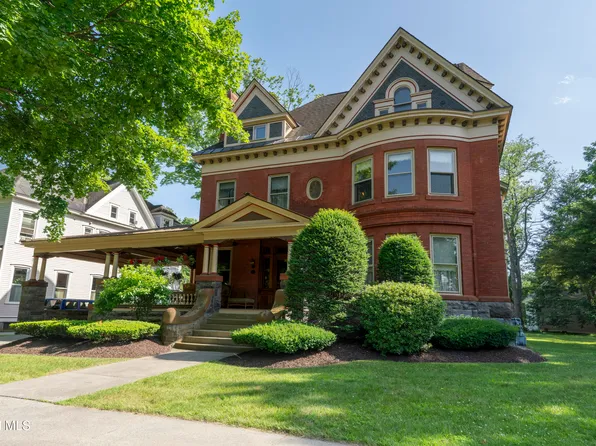 84 Union Avenue, Saratoga Springs, NY 12866
