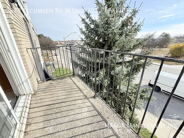 2870 Tecumseh Rd W #301 — Photo 18