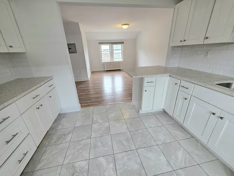 465 Oakdene Ave #3 — Photo 3