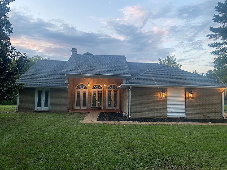 1st image of 308 Dogwood Est