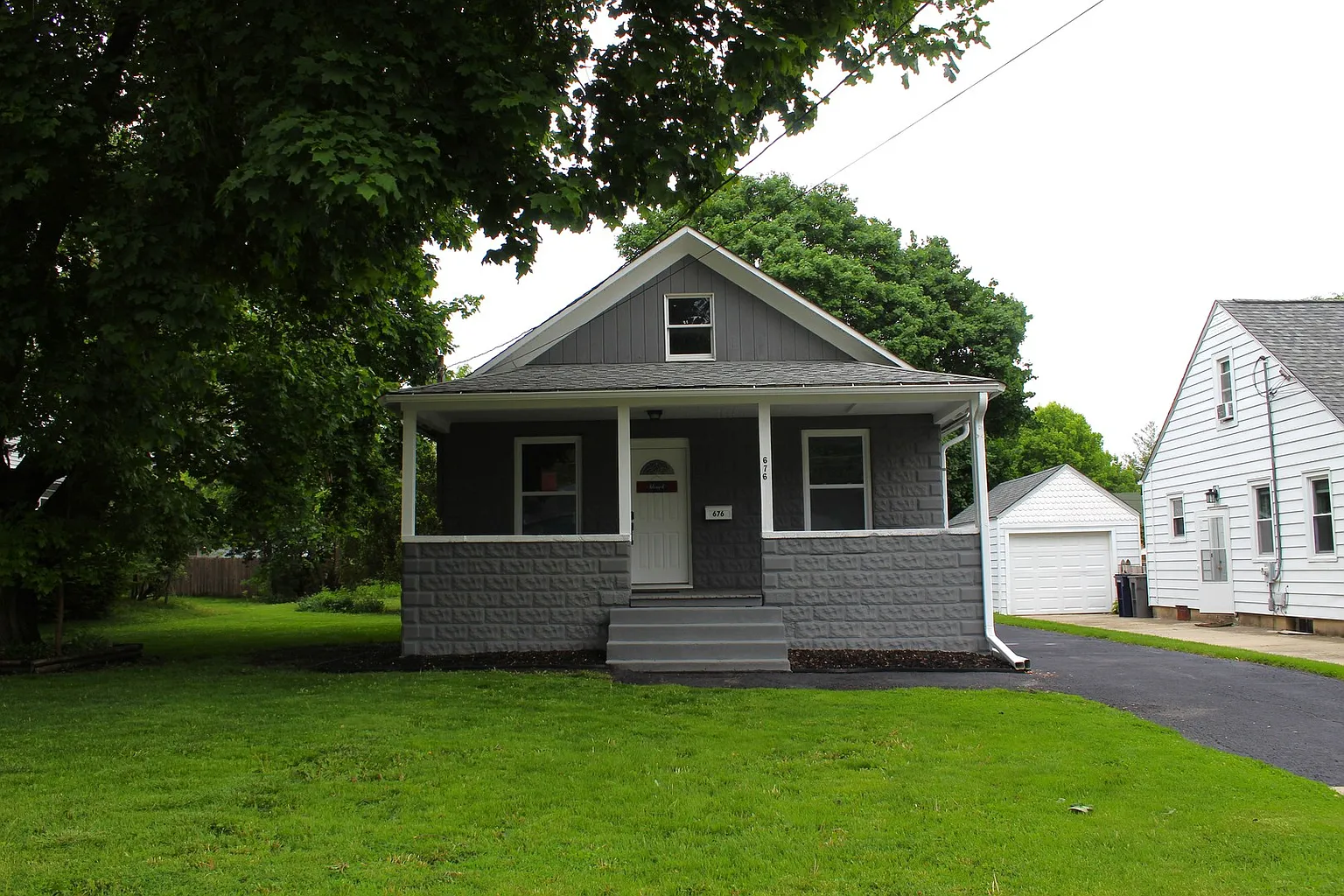 676 Morgan St photo 1