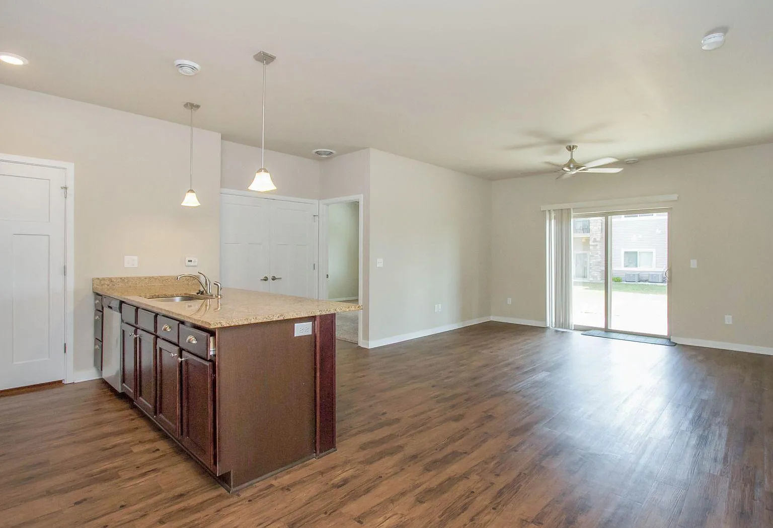 Suncrest — Photo 3