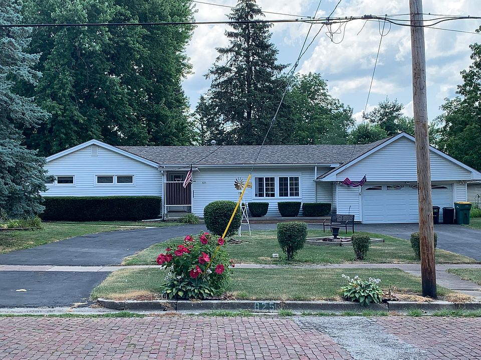 1st image of 825 Arnold St