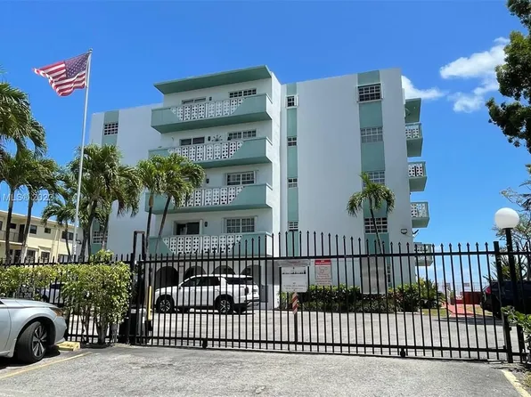 7825 NE Bayshore Ct APT 506, Miami, FL 33138