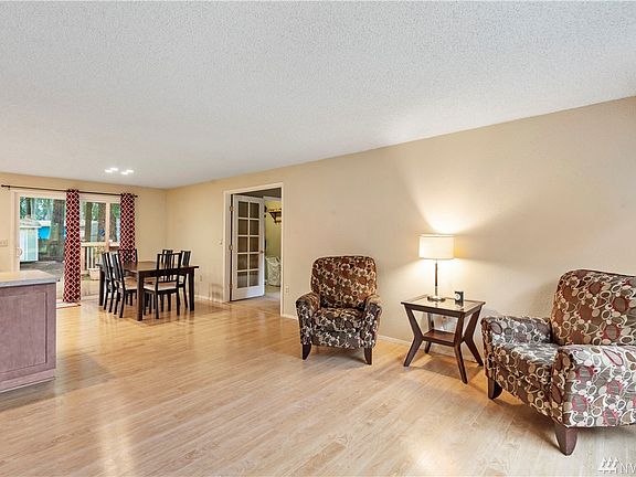 4th image of 5825 SE Pennswood Ct