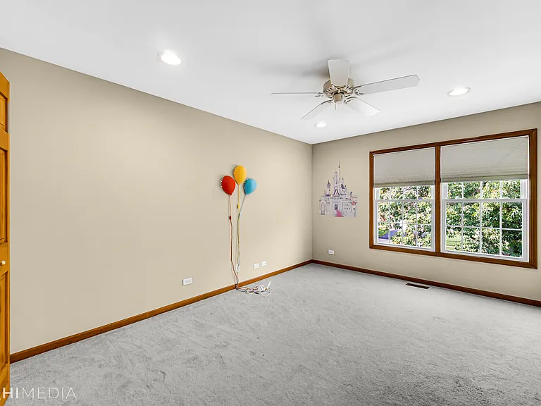 1341 E Thacker St — Photo 19