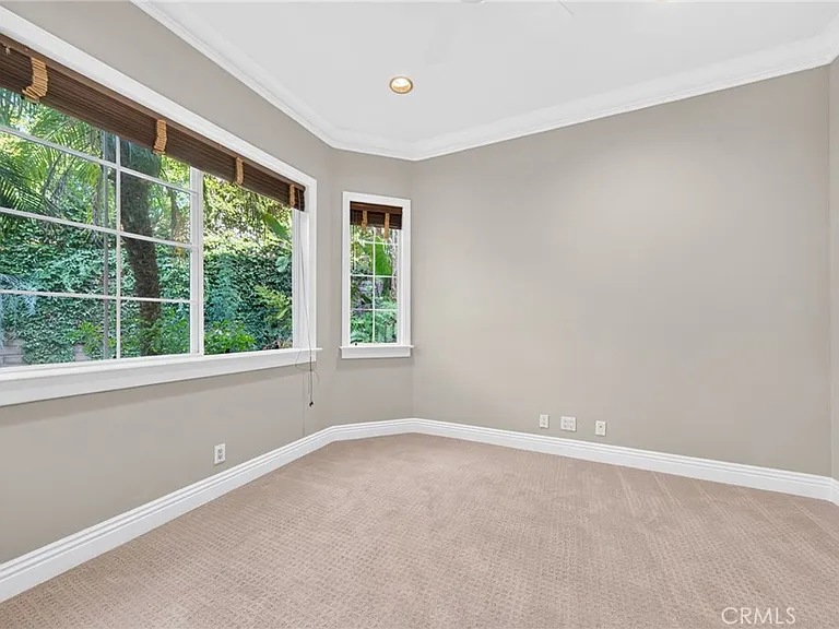 21004 Mendenhall Ct — Photo 31