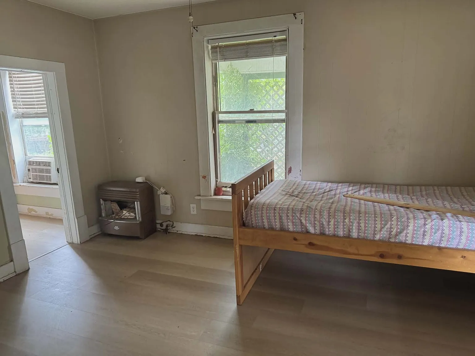 5 bed, 1825 sqft, $600 — Photo 1