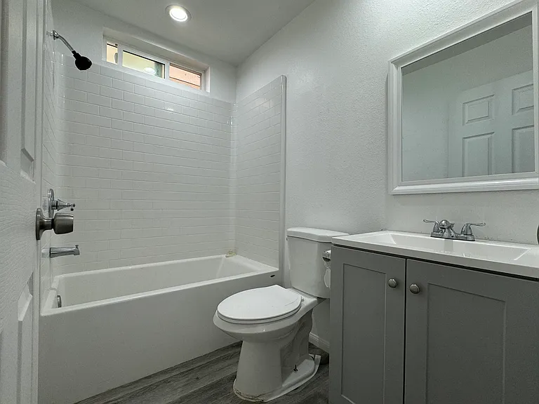 27274 Norwood St — Photo 9