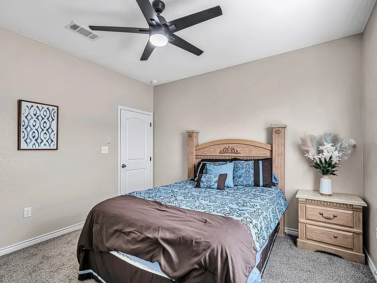 1100 Osprey Dr — Photo 16