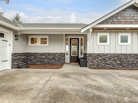 5th image of 895 Marshall Drive