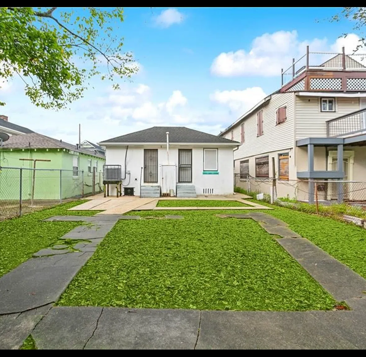 2 bed, 960 sqft, $1,350 — Photo 1