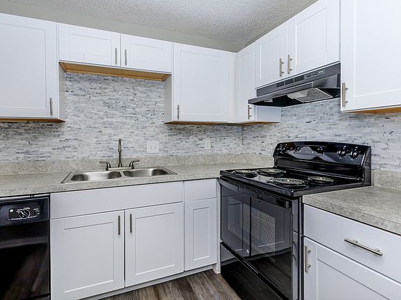3rd image of 222 Blairmore Blvd E #91