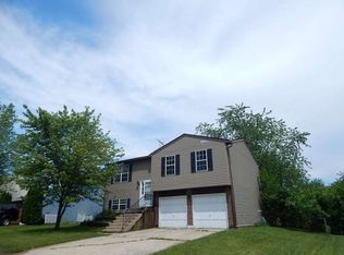 240 Seneca Way, Bolingbrook, IL 60440