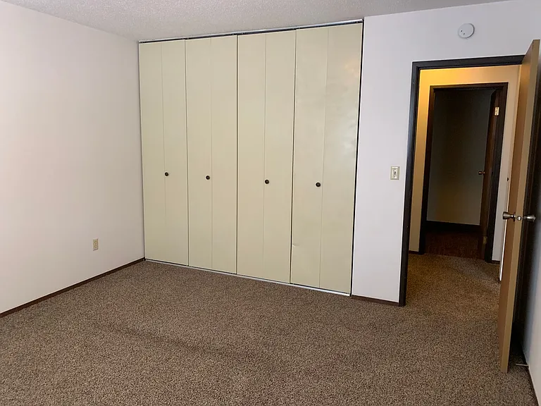 Silver Leaf Apartments — Photo 52