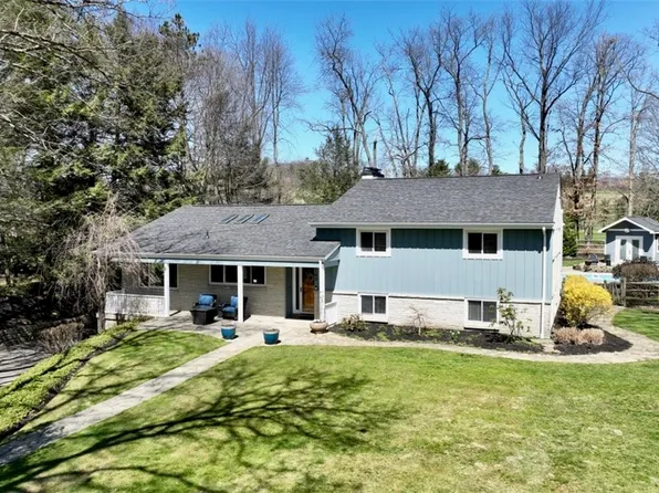 2143 Laurel Ln, Allison Park, PA 15101