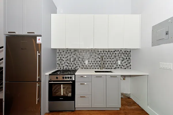 Rented by HCO NY | media 11