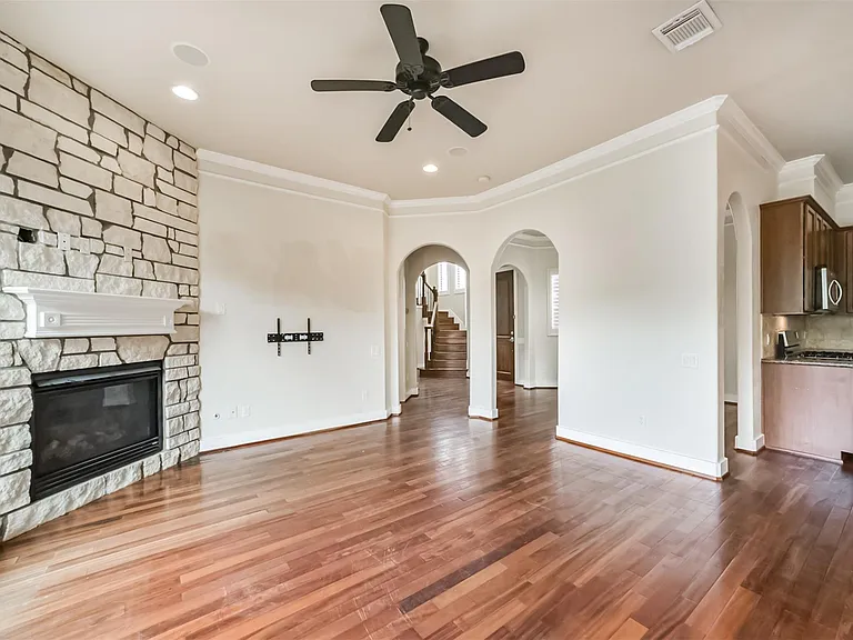 11025 Robin Hood Ct — Photo 10