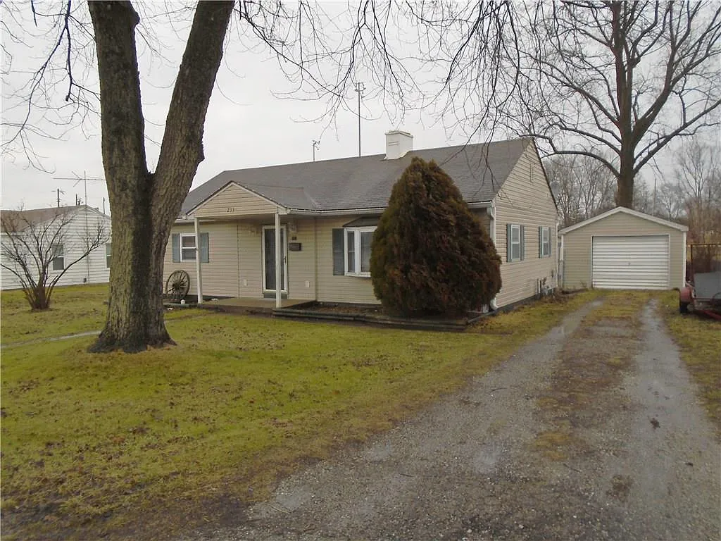 235 Howard St photo 1