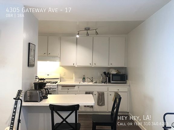 5th image of 4305 Gateway Ave APT 17