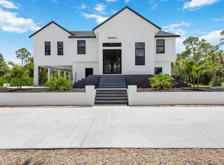 240 33rd Ave NE, Naples, FL 34120