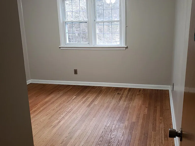 504 Fairmont Pike — Photo 9