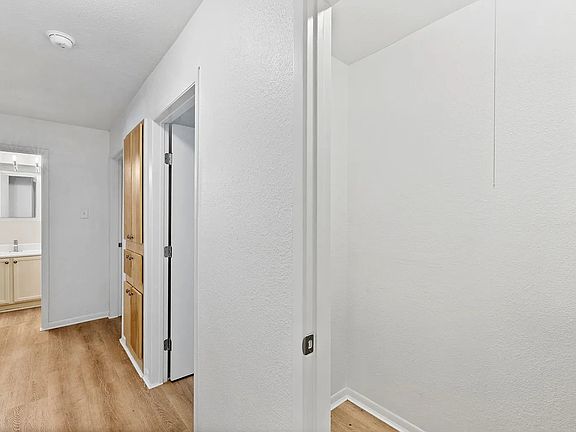 3rd image of 2404 Bryan St #3