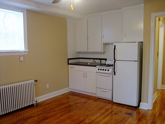 3rd image of 8401 Greenwood Ave APT 1