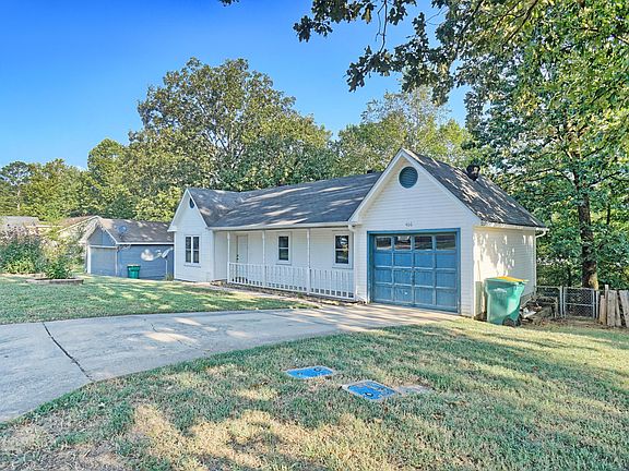 2nd image of 406 Austin Cir