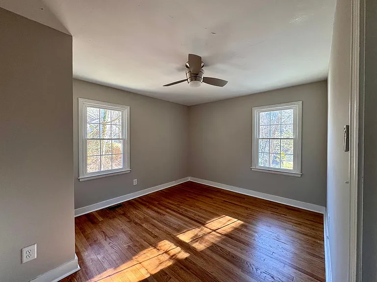 738A Raleigh Rd — Photo 3