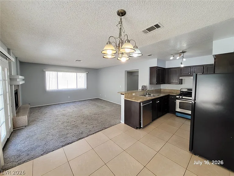 9404 Hershey Ln — Photo 6