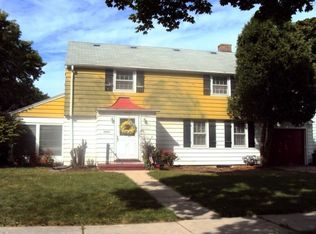 3932 W Sheridan Ave, Milwaukee, WI 53209