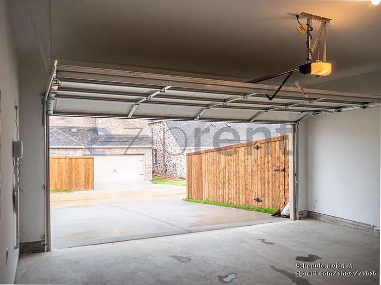 1436 Lady Bird Rd — Photo 32
