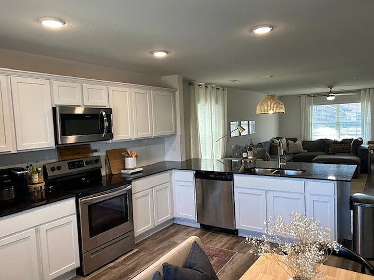 1312 S Morningside Dr — Photo 3