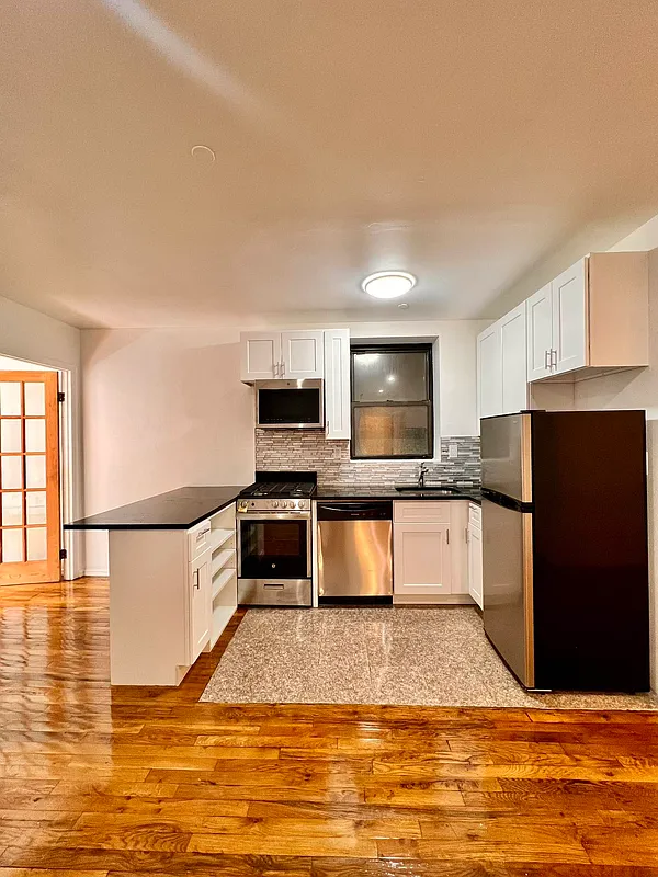 538 West 50th Street #2C in Hell's Kitchen, Manhattan | StreetEasy