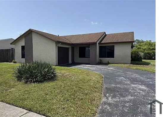 11651 NW 37th Pl — Photo 1