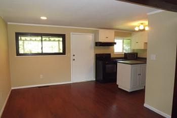4th image of 1637 W Stroop Rd