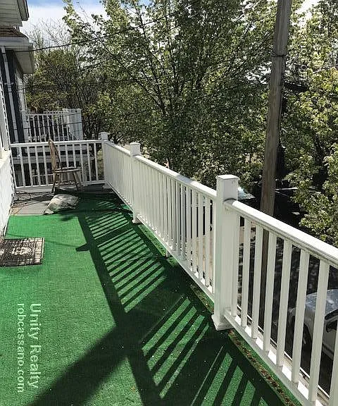 Stoughton St — Photo 12