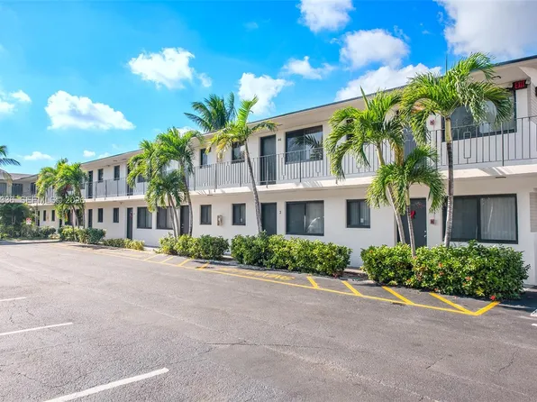 1310 W 29th St #41, Hialeah, FL 33012