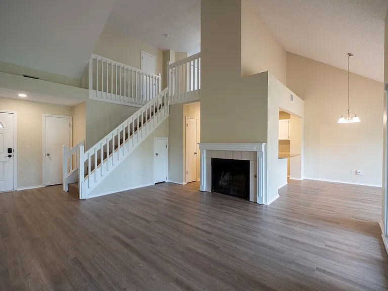 6307 Avery Island Ave — Photo 3