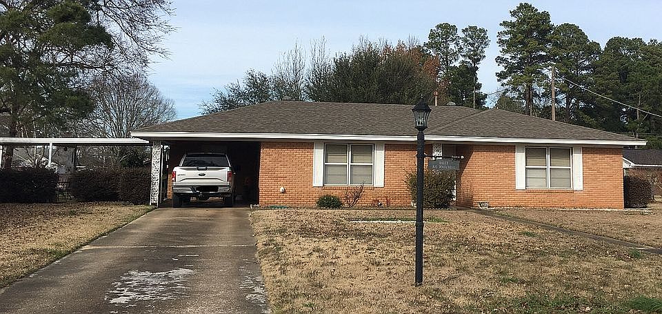 1st image of 105 E Roosevelt Dr