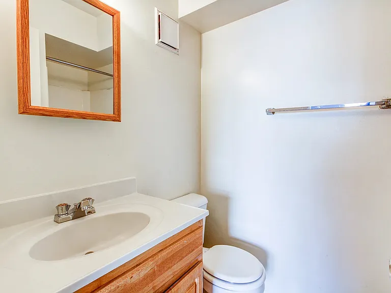 Berkshire Apartments — Photo 5