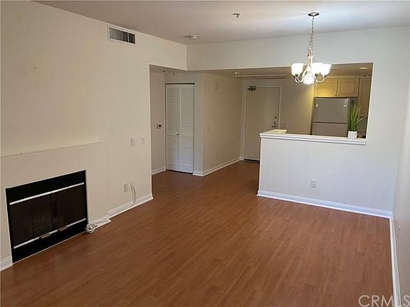 4th image of 1301 Cabrillo Ave Unit 117