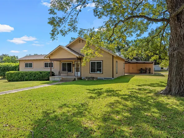 1314 W 9th St, Clifton, TX 76634